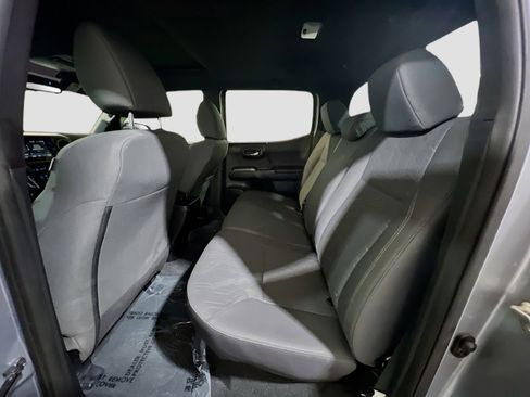 Used 2016 Toyota Tacoma TRD Sport RWD image 18