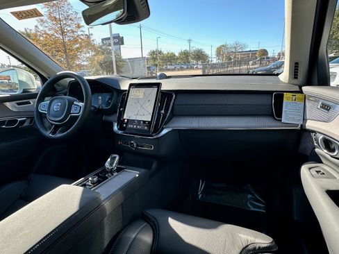 New 2026 Volvo XC90 B6 Ultra w/ Protection Package image 11