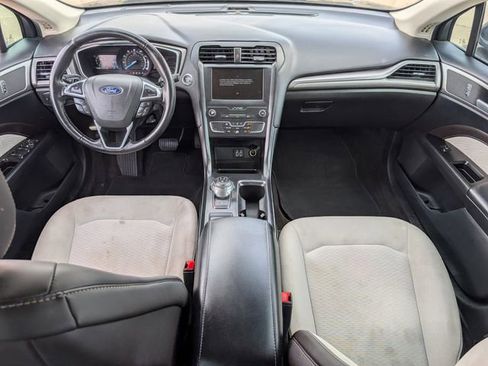 Used 2019 Ford Fusion SE w/ Equipment Group 151A image 11