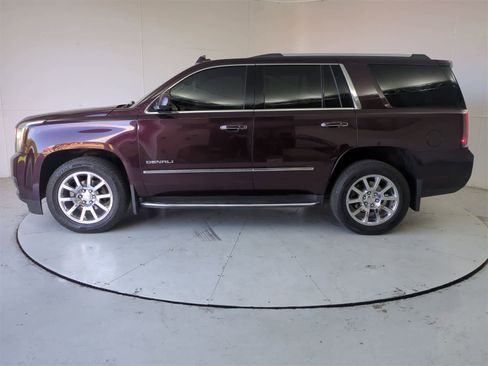 Used 2017 GMC Yukon Denali w/ Open Road Package image 3