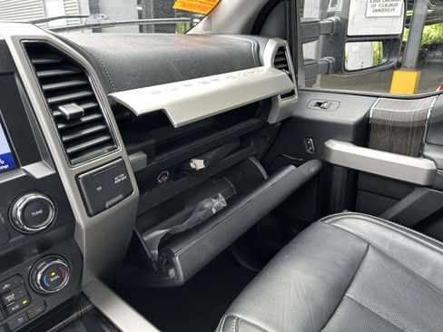 Used 2020 Ford F250 Lariat w/ Tremor Off-Road Package AWD/4WD image 19