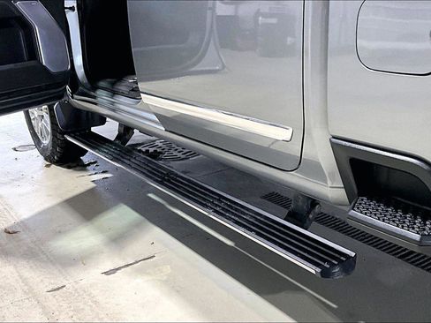 Used 2024 Chevrolet Silverado 2500 High Country w/ High Country Premium Package image 40