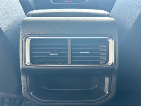 New 2025 Volkswagen Atlas Cross Sport SE image 40