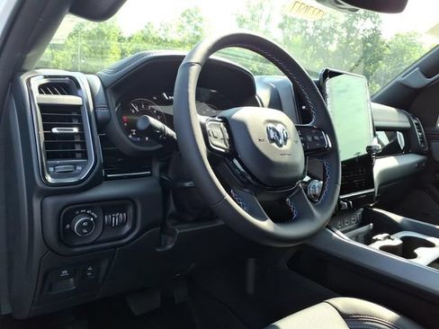 New 2026 RAM 1500 Laramie AWD/4WD image 14