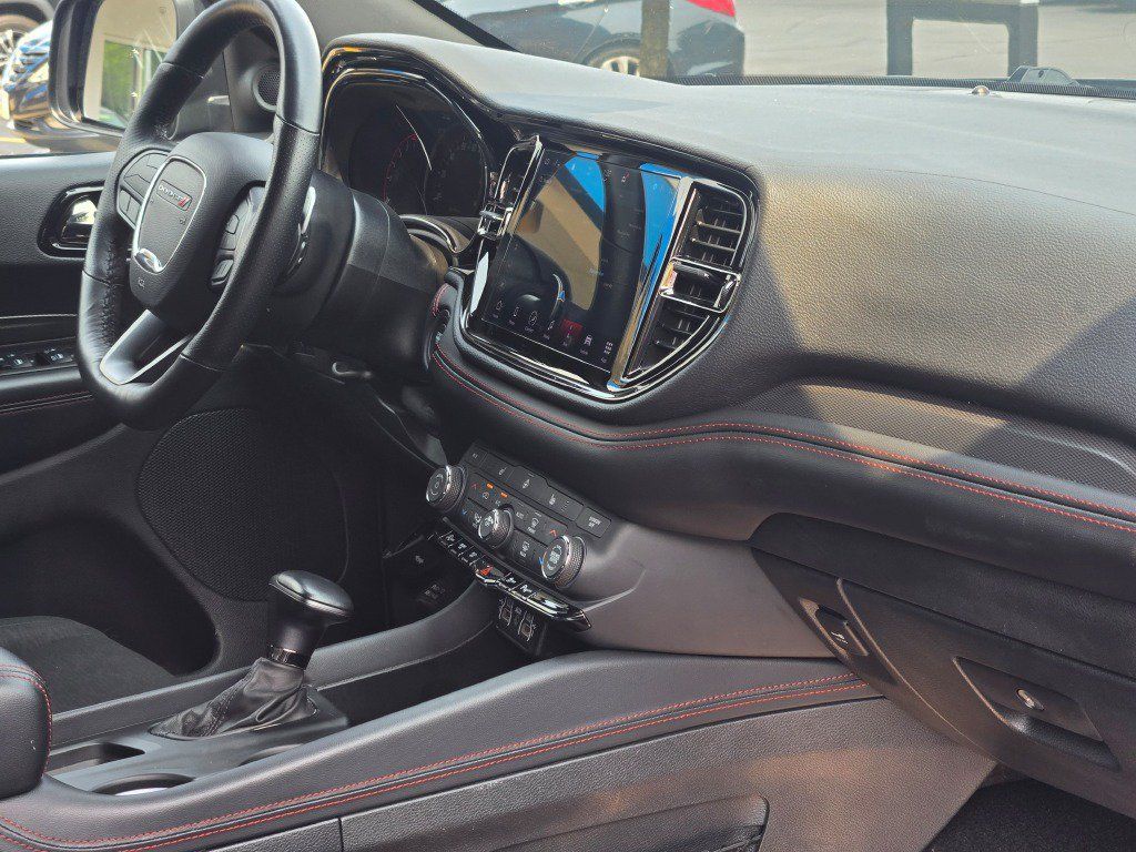 Used 2025 Dodge Durango GT AWD/4WD image 9