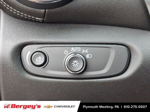 Used 2023 Chevrolet Blazer LT FWD image 29