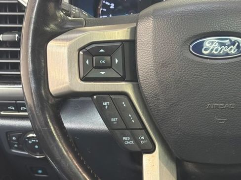 Used 2022 Ford F350 Platinum AWD/4WD image 21