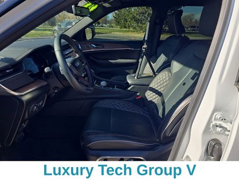 Used 2024 Jeep Grand Cherokee L Summit w/ Advanced Protech Group IV AWD/4WD image 11