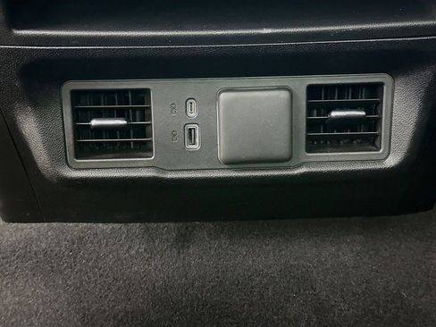 Used 2023 Chevrolet Silverado 1500 LT image 26