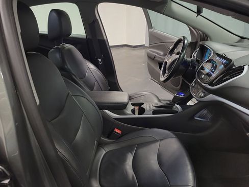 Used 2017 Chevrolet Volt LT w/ Comfort Package image 22