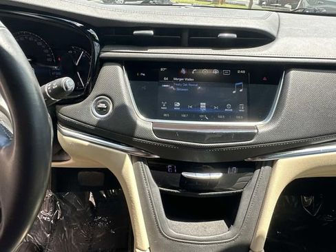 Used 2019 Cadillac XT5 FWD image 19