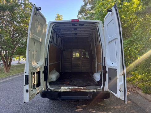 Used 2020 Nissan NV 2500 SV RWD image 10
