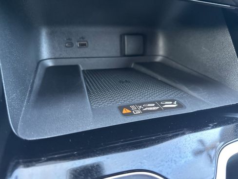 Used 2024 Chevrolet Traverse RS image 72