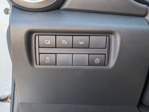 Used 2025 Nissan Versa S w/ Trunk Package FWD image 29