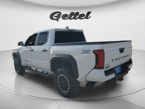 Certified 2025 Toyota Tacoma TRD Off-Road AWD/4WD image 7