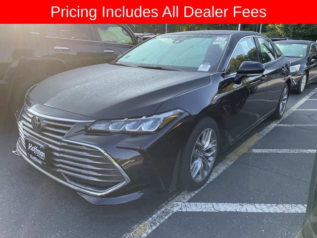 Used 2019 Toyota Avalon XLE w/ Moonroof Package FWD image 1