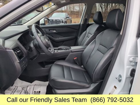 Used 2024 Nissan Rogue SL image 9