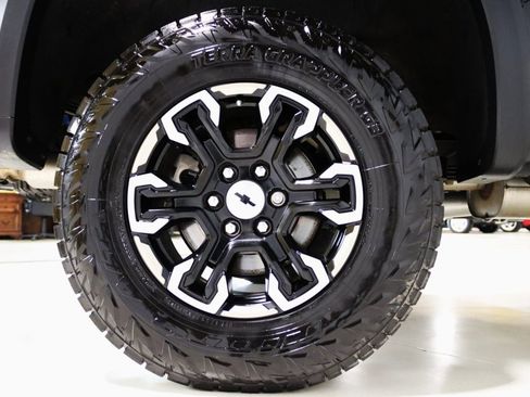 Used 2022 Chevrolet Silverado 1500 ZR2 w/ Technology Package image 79