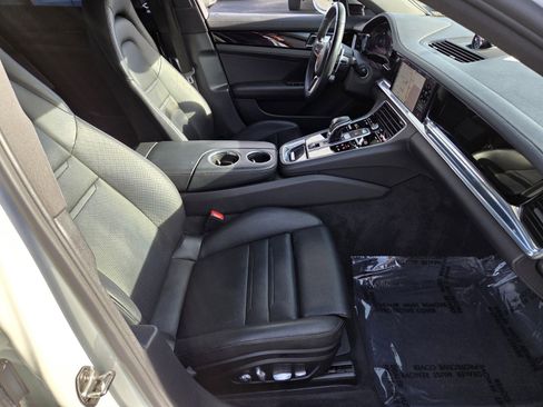 Used 2018 Porsche Panamera 4S image 16