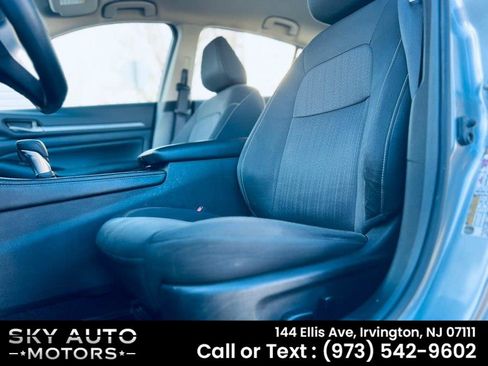 Used 2023 Nissan Altima 2.5 SV FWD image 9