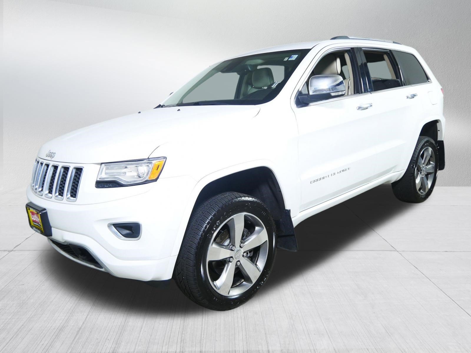 Used 2015 Jeep Grand Cherokee Overland w/ Advanced Technology Group AWD/4WD image 3