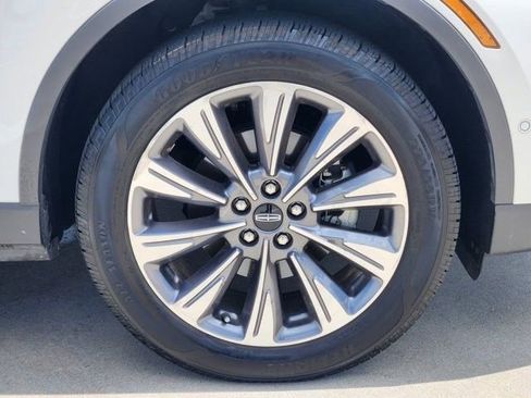 Used 2022 Lincoln Corsair Reserve w/ Equipment Group 201A FWD image 10