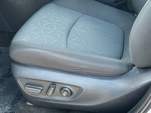 Used 2024 Toyota RAV4 XLE FWD image 20