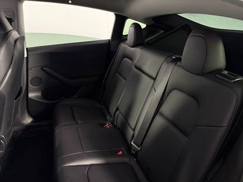 Used 2024 Tesla Model Y 2WD image 15