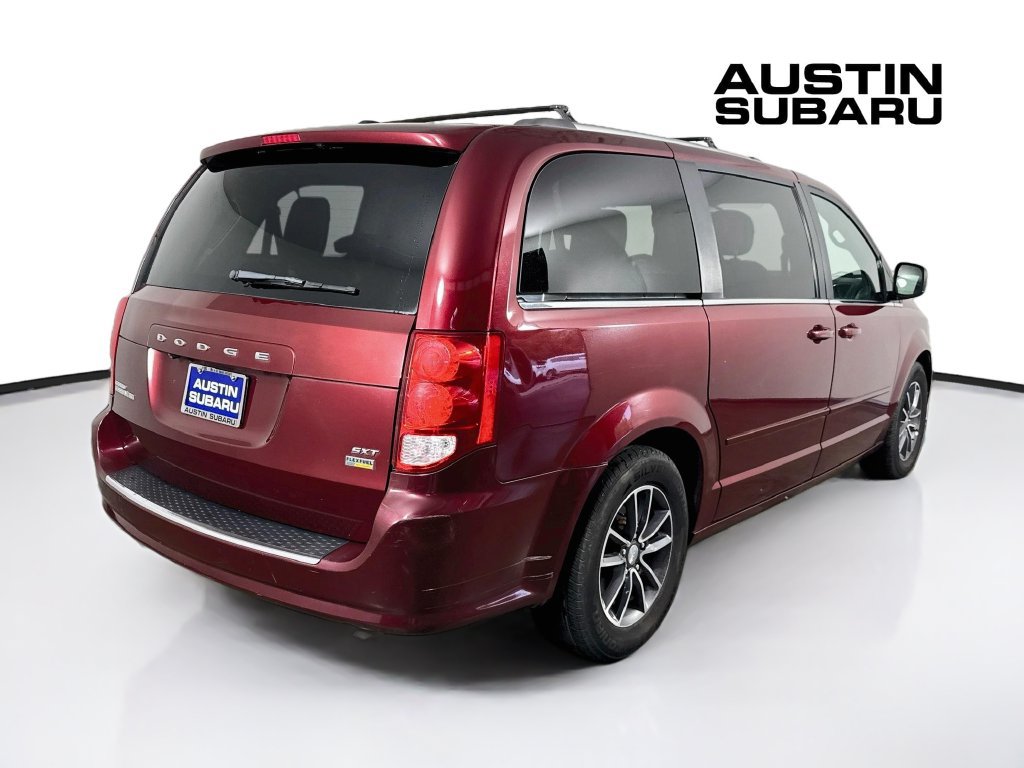 Used 2017 Dodge Grand Caravan SXT FWD image 7