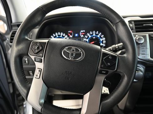 Used 2016 Toyota 4Runner SR5 image 22
