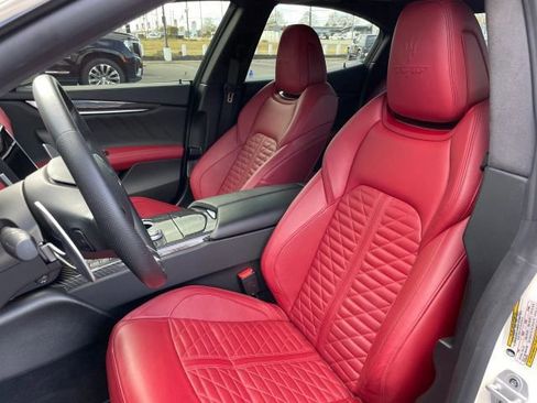 Used 2023 Maserati Ghibli Trofeo image 31