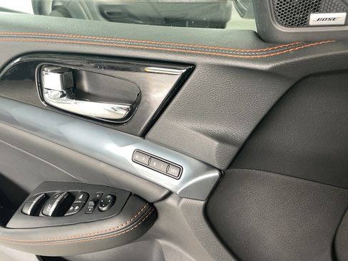 Used 2023 Nissan Maxima SR w/ Sport Mat Group FWD image 14