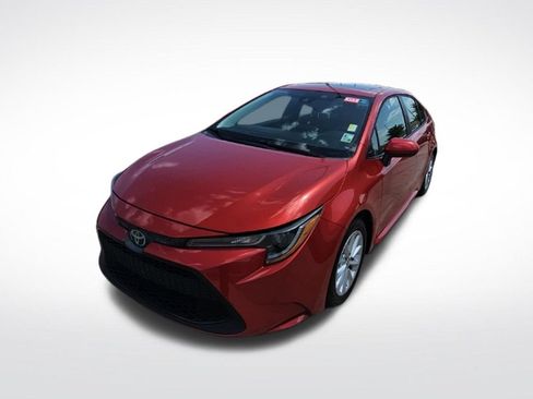 Used 2020 Toyota Corolla LE w/ LE Premium Package FWD image 3