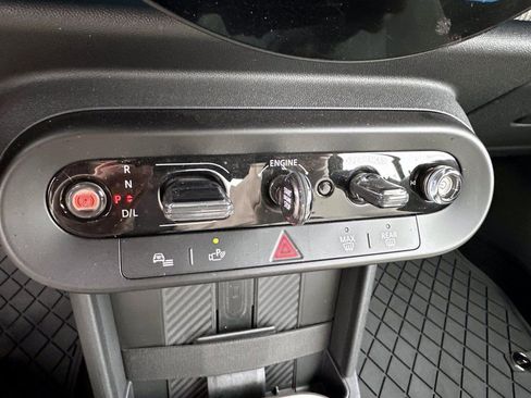 Certified 2025 MINI Cooper S image 17