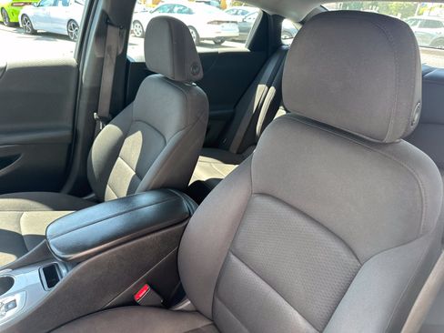 Used 2023 Chevrolet Malibu LT FWD image 19