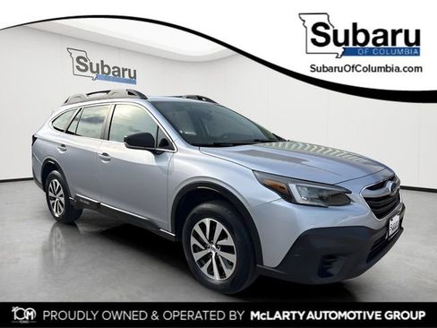 Used 2020 Subaru Outback 2.5i image 1