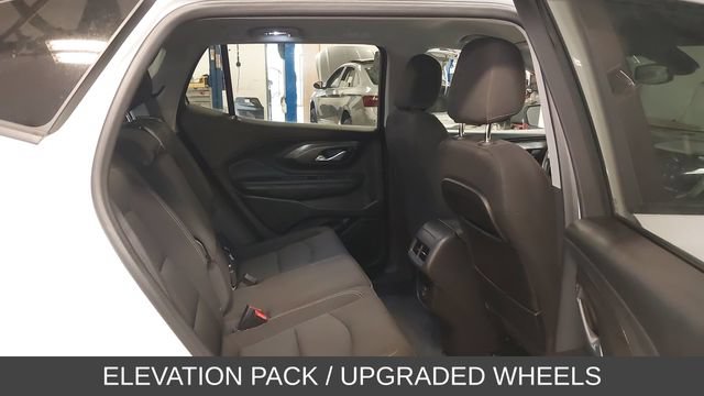 Used 2024 GMC Terrain SLE w/ Elevation Edition FWD image 36