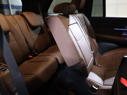 Used 2024 Mercedes-Benz GLS 450 4MATIC image 59