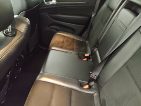 Used 2021 Jeep Grand Cherokee Laredo X RWD image 18