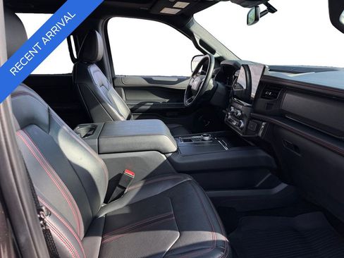 Used 2023 Ford Expedition Limited image 15