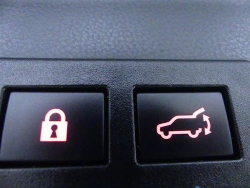 Used 2021 Subaru Ascent Limited w/ Technology Package AWD/4WD image 32