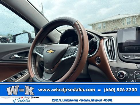 Used 2018 Chevrolet Malibu Premier w/ Premier Sun and Wheel Package FWD image 39