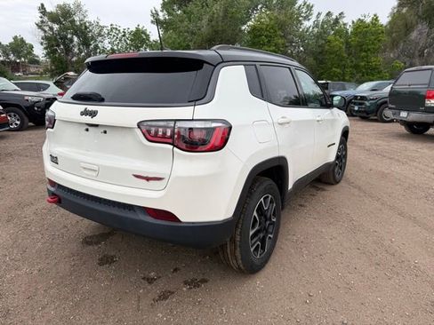 Used 2020 Jeep Compass Trailhawk w/ Leather Interior Group AWD/4WD image 5