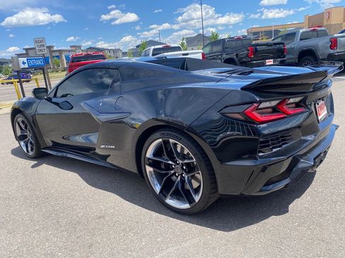 Used 2025 Chevrolet Corvette Z06 w/ Chrome Exterior Badge Package RWD image 3