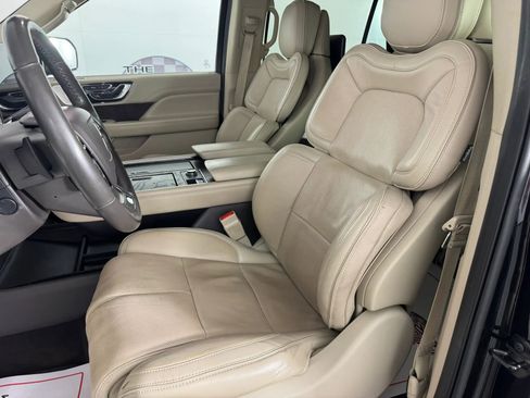 Used 2019 Lincoln Navigator Reserve w/ Cargo Package AWD/4WD image 36
