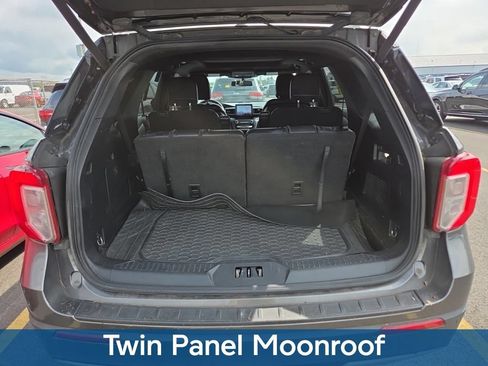 Used 2020 Ford Explorer XLT w/ Equipment Group 202A AWD/4WD image 8