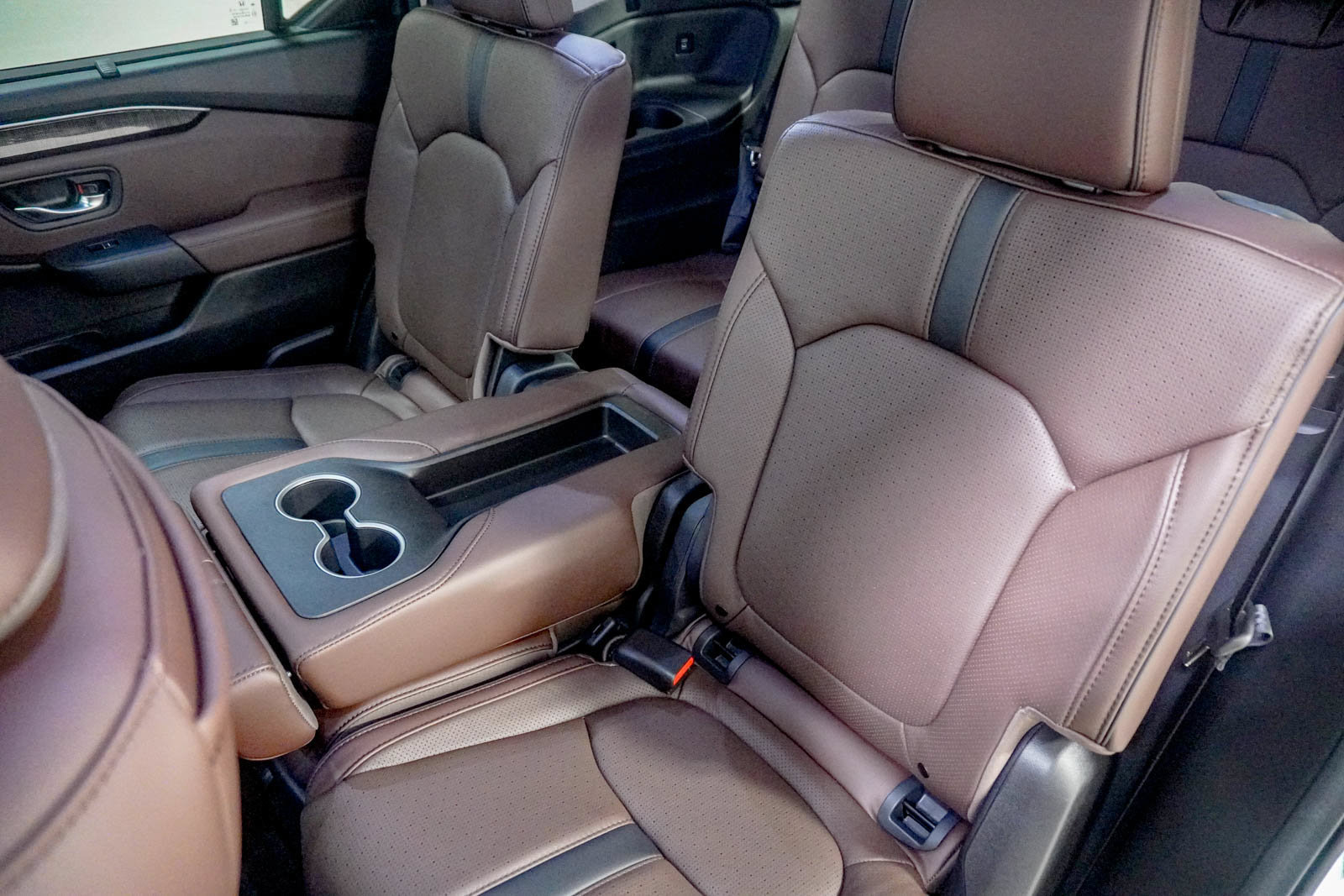 Certified 2025 Honda Pilot Elite image 37