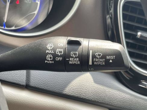 Certified 2018 Chrysler Pacifica Touring Plus FWD image 35