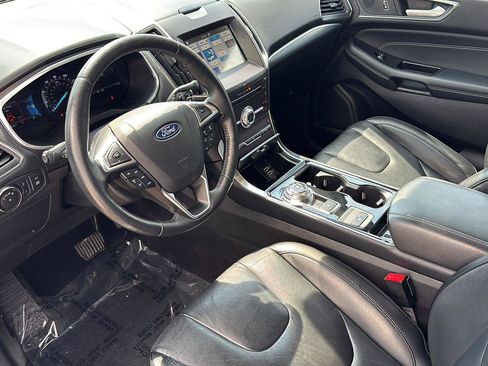 Used 2019 Ford Edge Titanium w/ Cold Weather Package AWD/4WD image 13