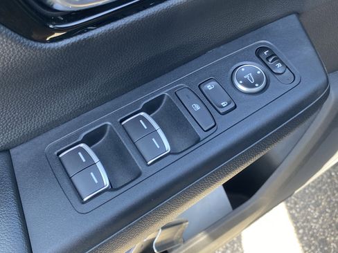 Used 2025 Honda CR-V EX-L image 17